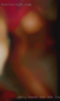 Sexy woman who ads Costa Mesa likes to  eat pussy.